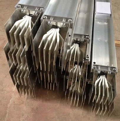 封閉母線槽.jpg 封閉母線槽.jpg